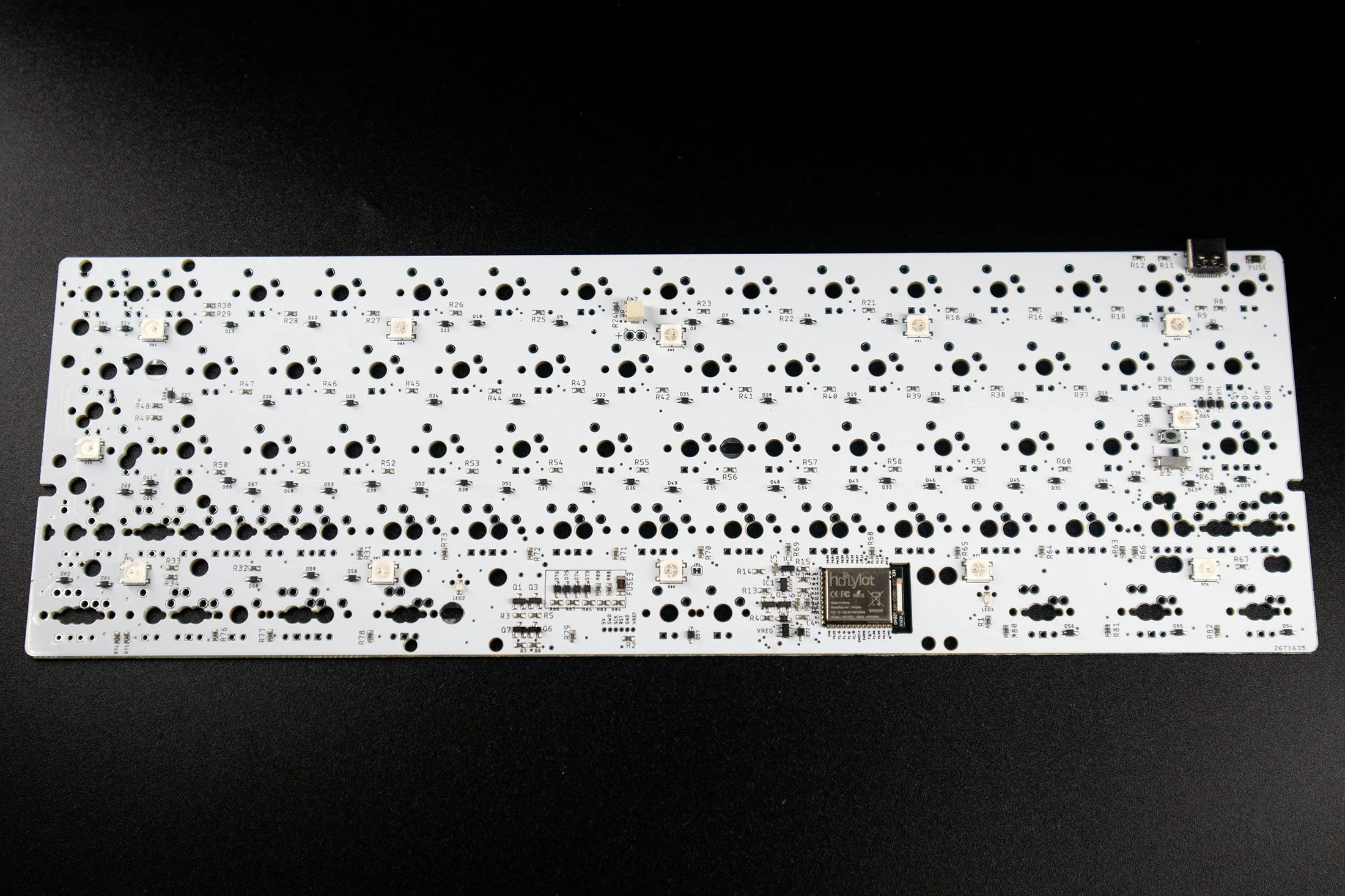 BT60v2 - 60% Wireless Soldered Tray Mount PCB with RGB underglow