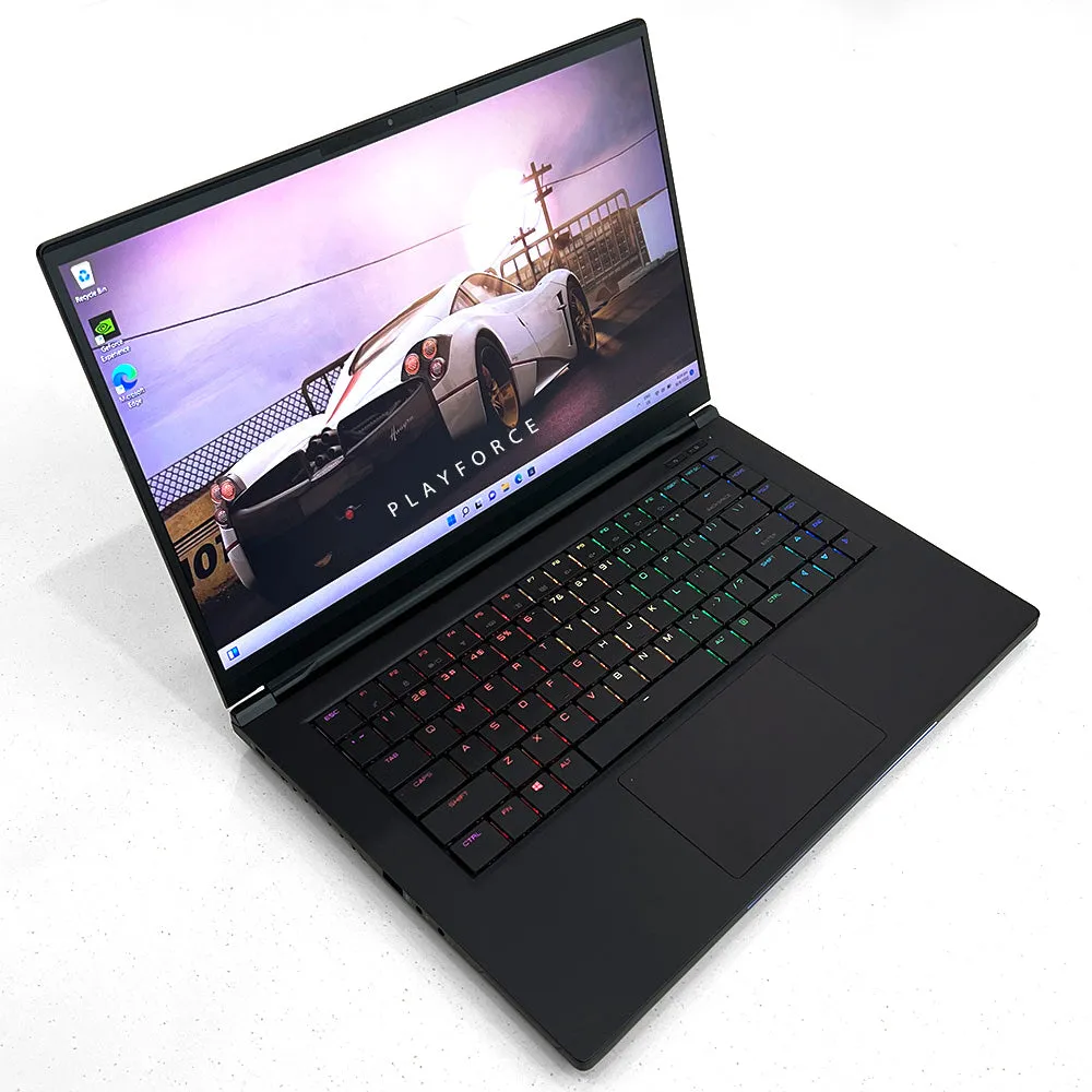 Vapor 15 Pro (i7-9750H, RTX 2070 MQ, 16GB, 512GB 512GB, 144Hz, 15-inch)