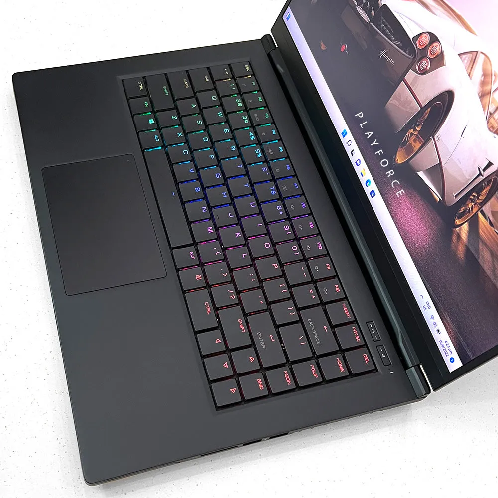 Vapor 15 Pro (i7-9750H, RTX 2070 MQ, 16GB, 512GB 512GB, 144Hz, 15-inch)